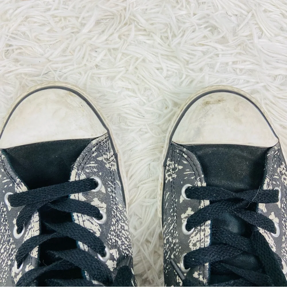 CONVERSE black & gray leather high top snakeskin lace up sneakers size junior 6